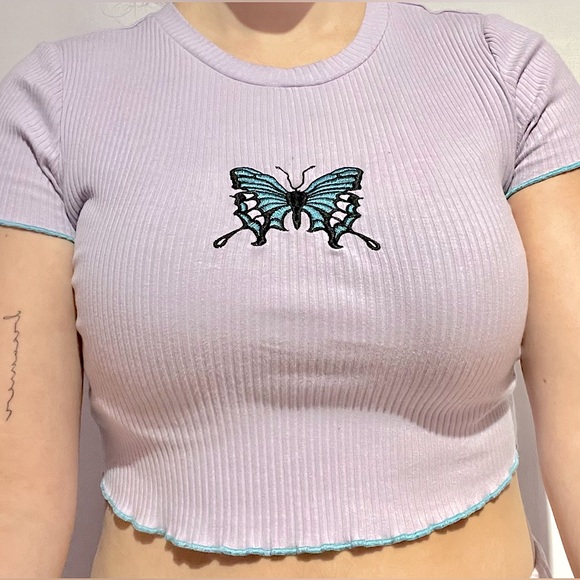 Cute butterfly shein crop top - Picture 2 of 2